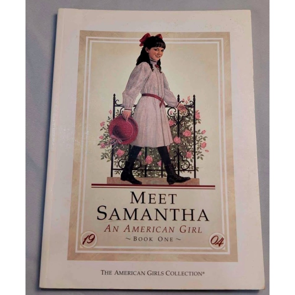 Paperback ~ "Meet Samantha" ~ American Girl Doll series ~ Pleasant Company 1986